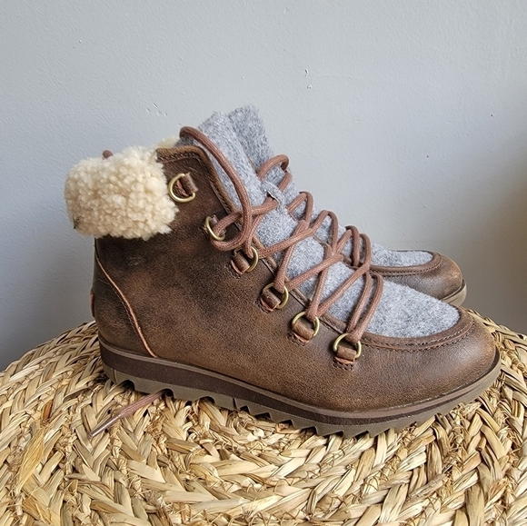 Sorel women's Harlow Lace Cozy waterproof boot women's 6 - Picture 5 of 9